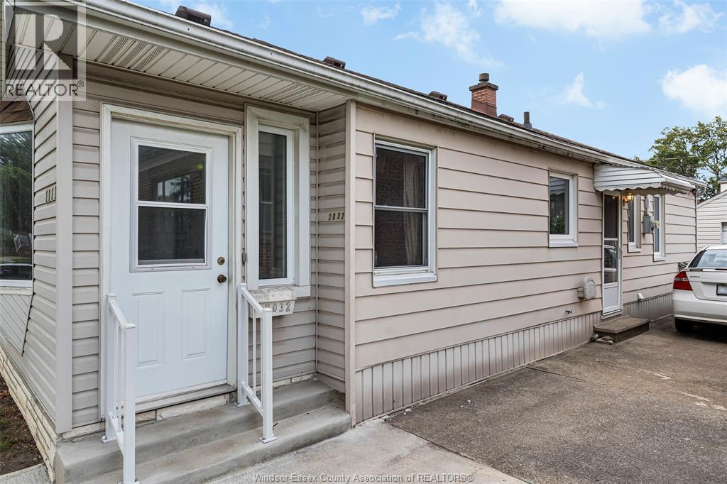 2032 Verdun, Windsor, Ontario  N8W 1P7 - Photo 4 - 26023522