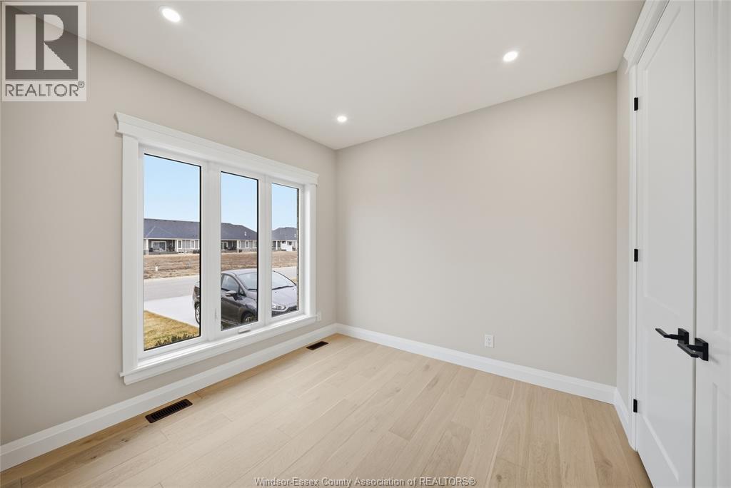 447 Caserta Crescent, Lakeshore, Ontario  N0R 1A0 - Photo 4 - 26023468