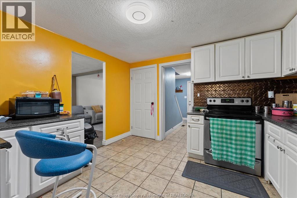 10358 Shenandoah, Windsor, Ontario  N8R 1B5 - Photo 7 - 26023546