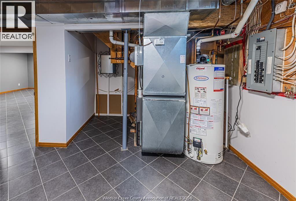 120 Hampton, Windsor, Ontario  N9E 4M5 - Photo 36 - 26023549