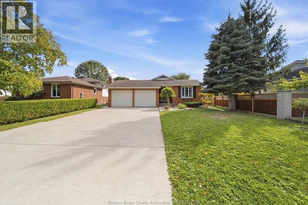 12091 Oliver, Tecumseh, Ontario  N8N 3G8 - Photo 1 - 26023577