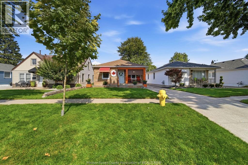 2540 CHANDLER, Windsor, Ontario