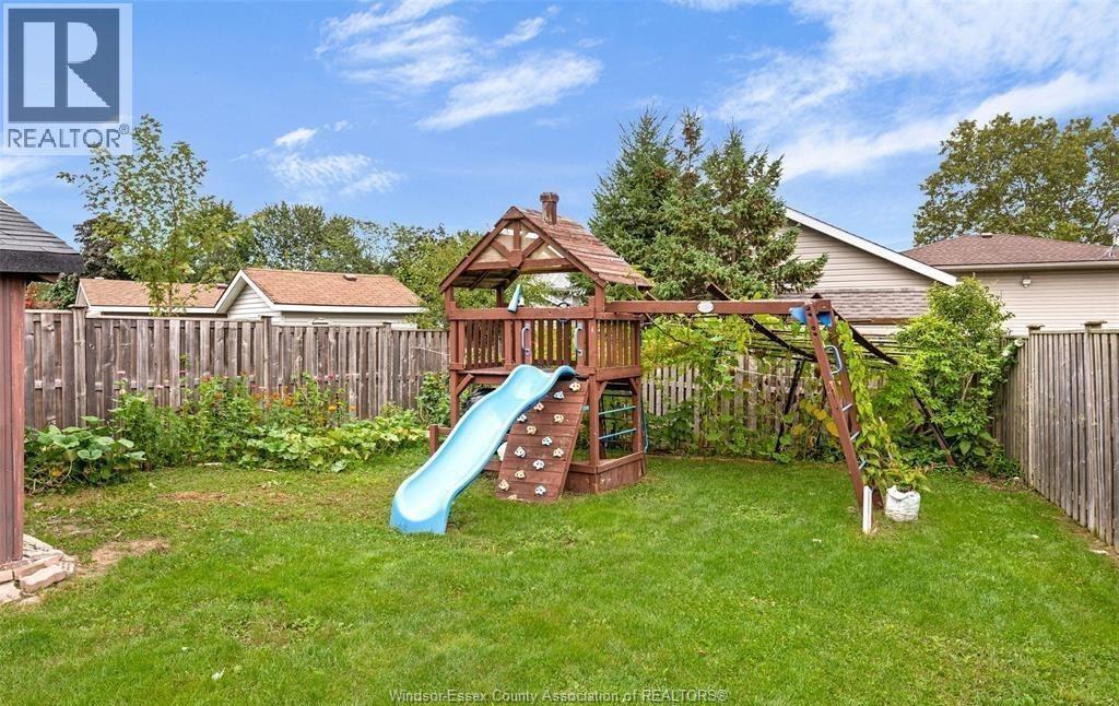 9597 Avery Lane Unit# Upper, Windsor, Ontario  N8R 2C1 - Photo 19 - 26023581