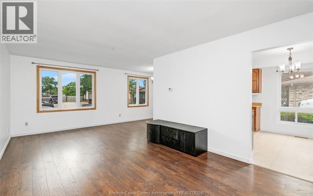 9597 Avery Lane Unit# Upper, Windsor, Ontario  N8R 2C1 - Photo 4 - 26023581