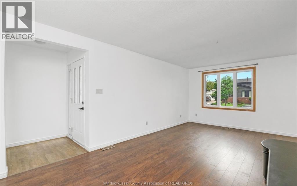 9597 Avery Lane Unit# Upper, Windsor, Ontario  N8R 2C1 - Photo 5 - 26023581