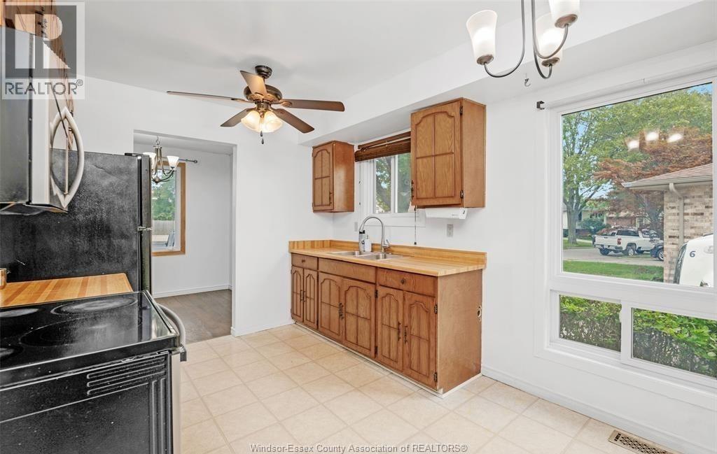 9597 Avery Lane Unit# Upper, Windsor, Ontario  N8R 2C1 - Photo 7 - 26023581