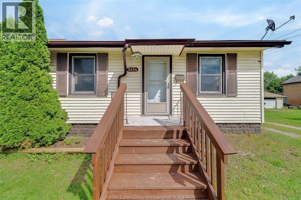 2454 Jos St. Louis Avenue, Windsor, Ontario  N8T 2M5 - Photo 3 - 26023557
