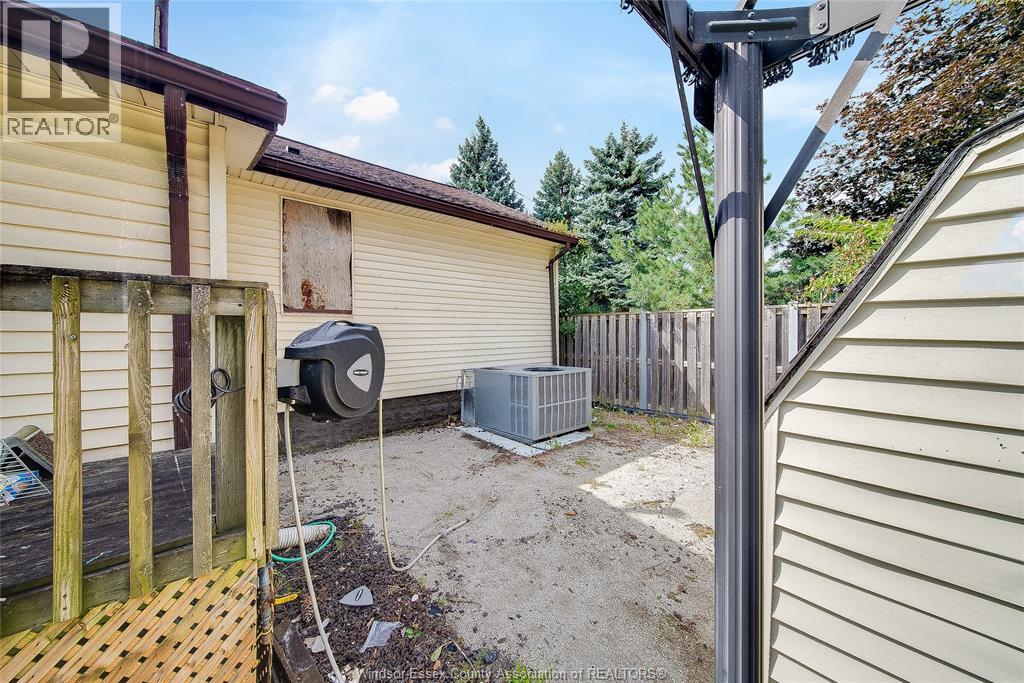 2454 Jos St. Louis Avenue, Windsor, Ontario  N8T 2M5 - Photo 38 - 26023557