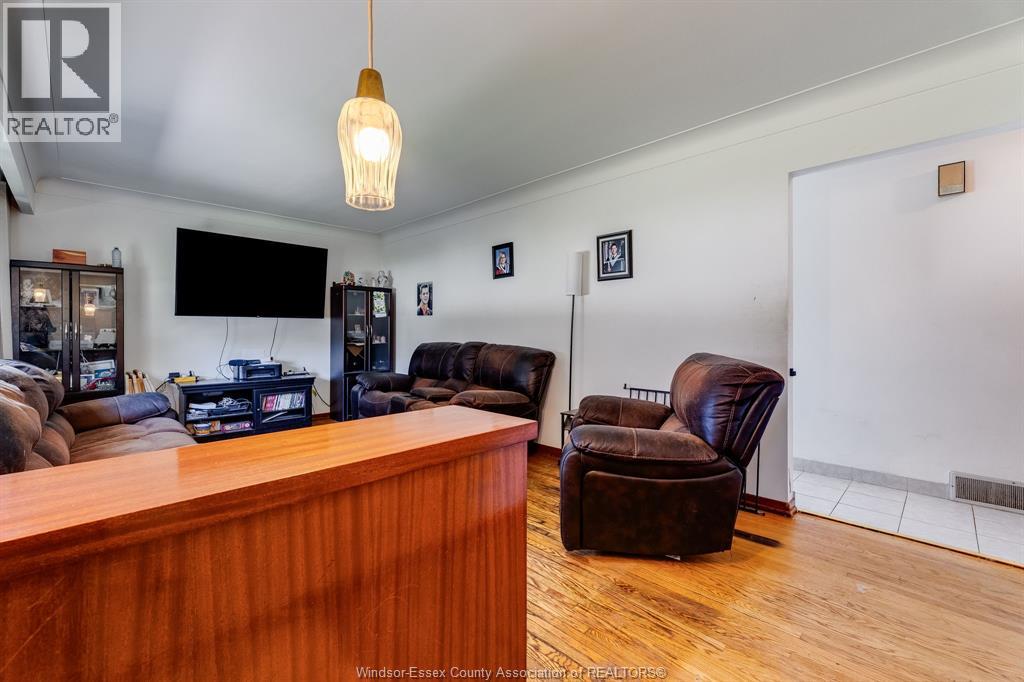 85 Lutsch Avenue, Leamington, Ontario  N8H 2N5 - Photo 4 - 26023592