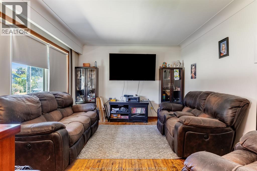 85 Lutsch Avenue, Leamington, Ontario  N8H 2N5 - Photo 6 - 26023592