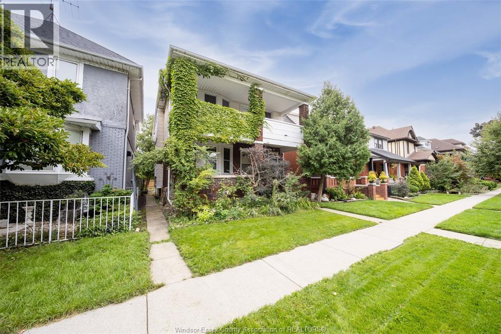 986 Windermere, Windsor, Ontario  N8Y 3E4 - Photo 3 - 26023558
