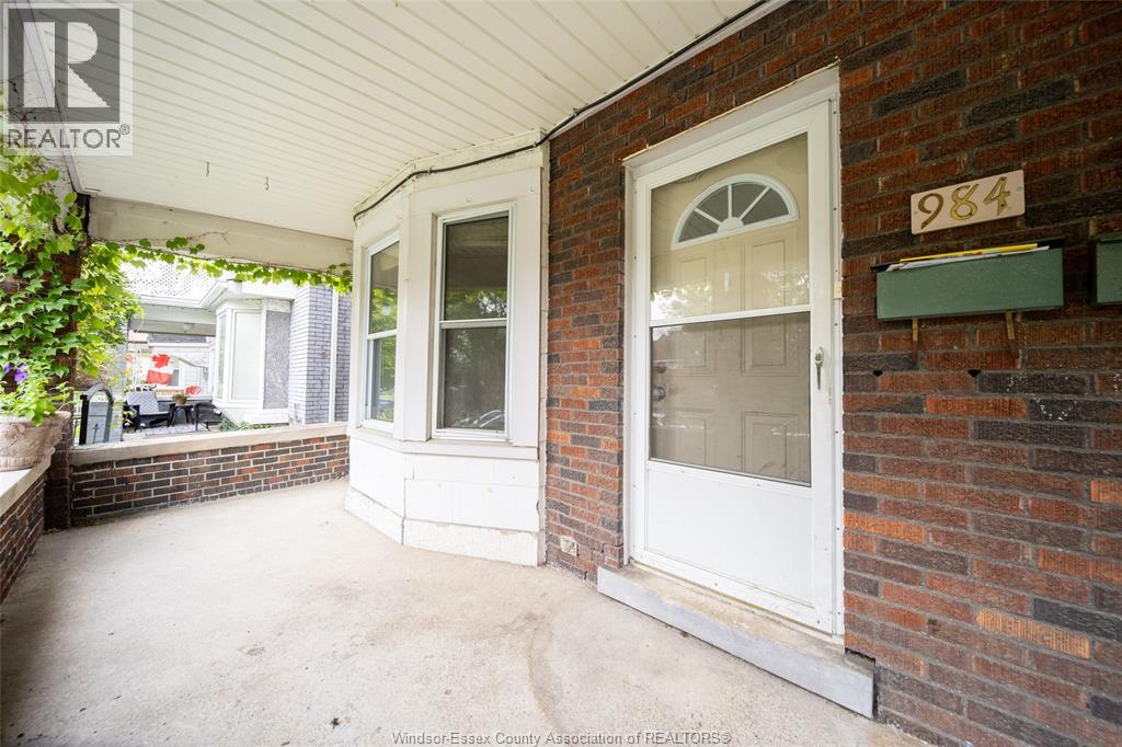 986 Windermere, Windsor, Ontario  N8Y 3E4 - Photo 5 - 26023558