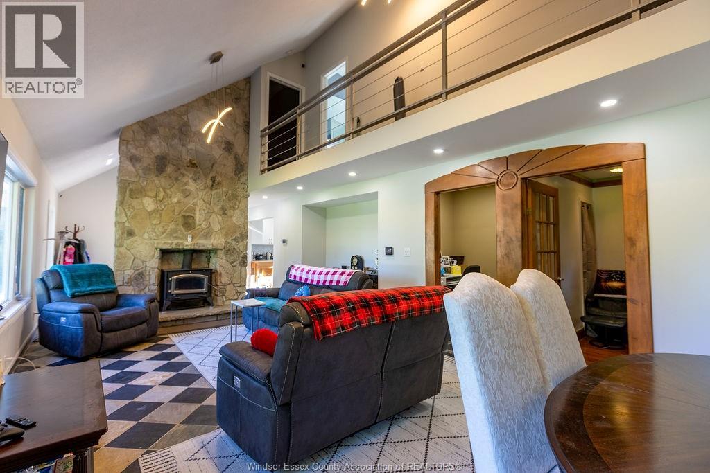 2040 Front Road North, Amherstburg, Ontario  N9V 3R3 - Photo 8 - 26023569