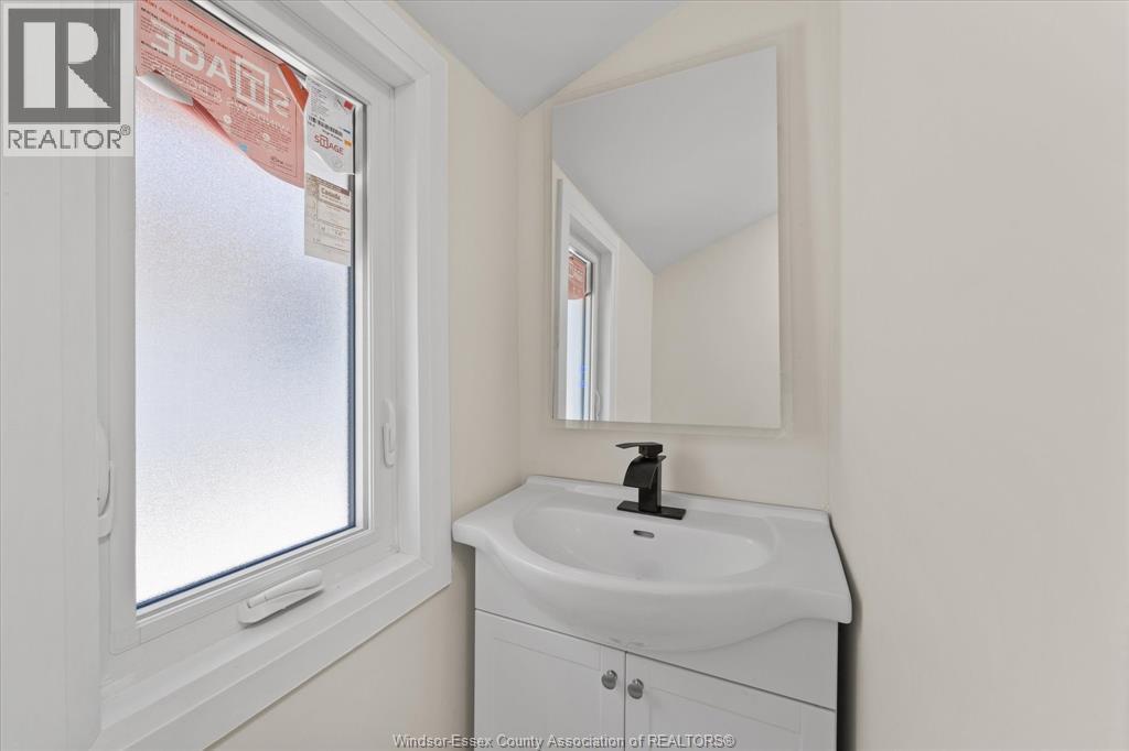 930 Elsmere Ave, Windsor, Ontario  N9A 2A9 - Photo 21 - 26023617