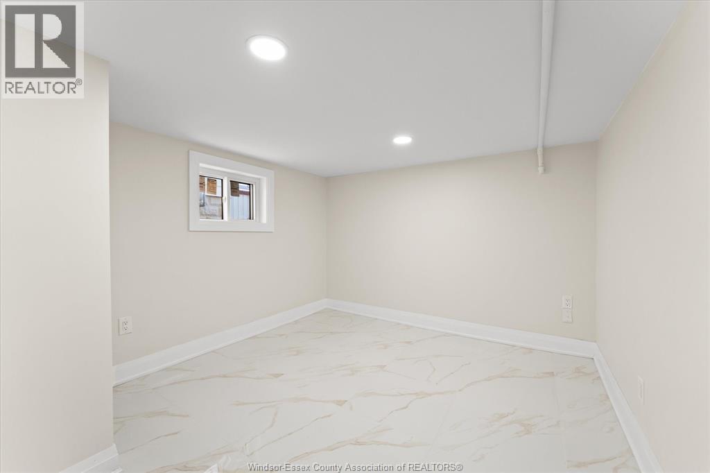 930 Elsmere Ave, Windsor, Ontario  N9A 2A9 - Photo 22 - 26023617