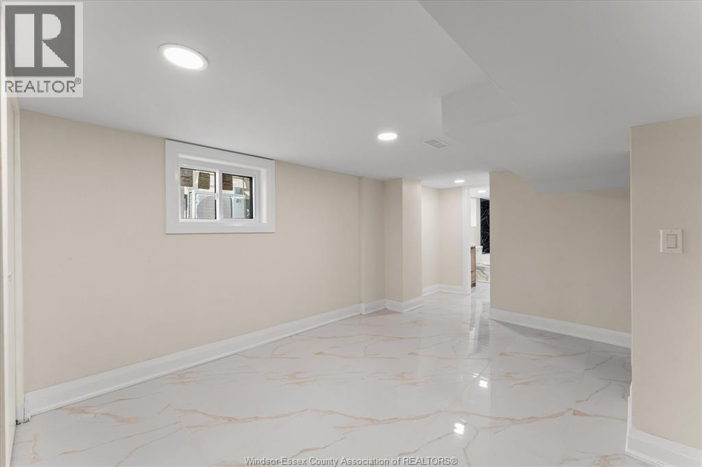 930 Elsmere Ave, Windsor, Ontario  N9A 2A9 - Photo 25 - 26023617