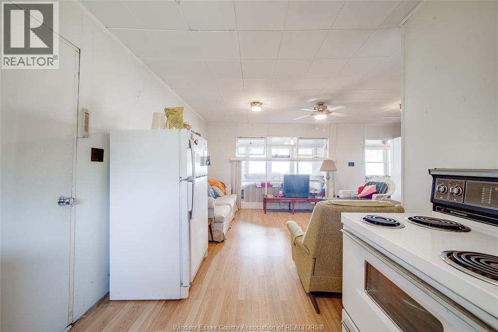 845 Erie Blue, Essex, Ontario  N0R 1G0 - Photo 11 - 26023054
