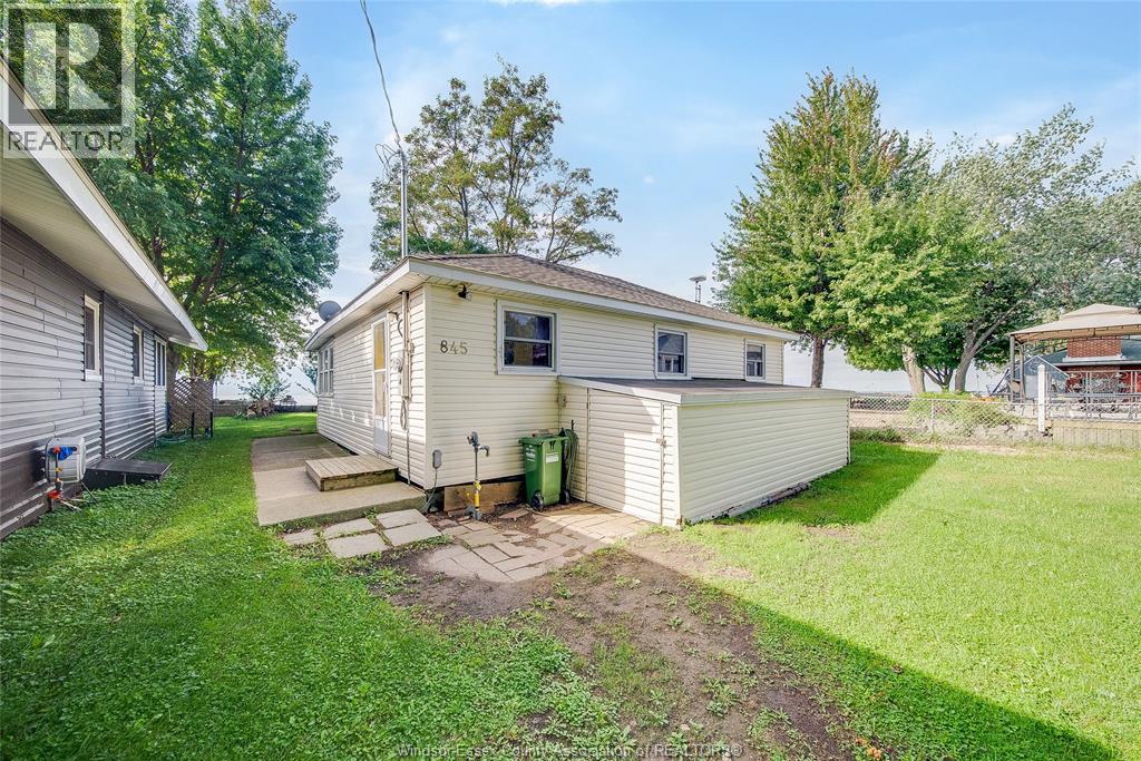 845 Erie Blue, Essex, Ontario  N0R 1G0 - Photo 23 - 26023054
