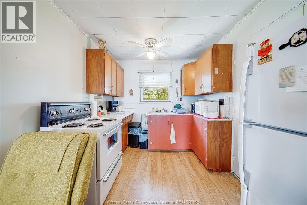 845 Erie Blue, Essex, Ontario  N0R 1G0 - Photo 8 - 26023054