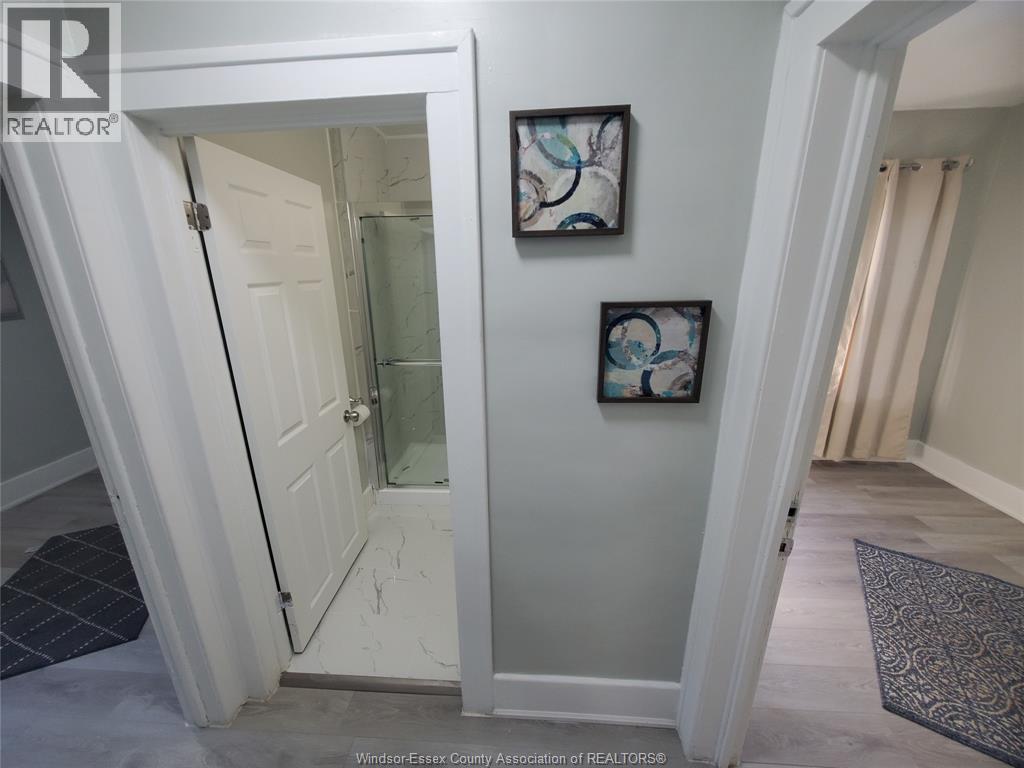 3587 Bloomfield, Windsor, Ontario  N9C 1R8 - Photo 18 - 26023624