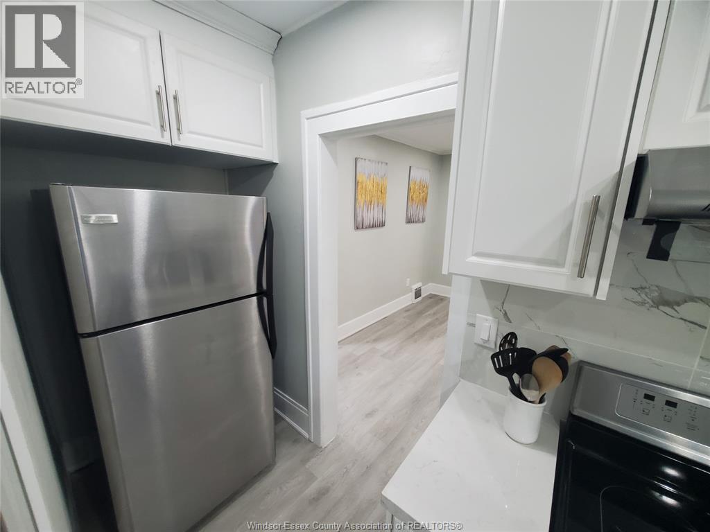 3587 Bloomfield, Windsor, Ontario  N9C 1R8 - Photo 23 - 26023624