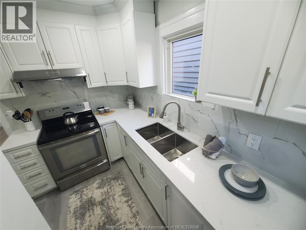 3587 Bloomfield, Windsor, Ontario  N9C 1R8 - Photo 24 - 26023624