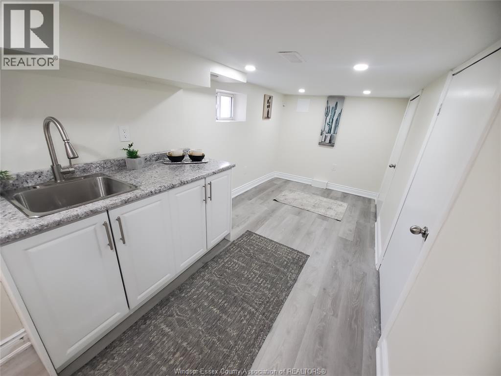 3587 Bloomfield, Windsor, Ontario  N9C 1R8 - Photo 31 - 26023624