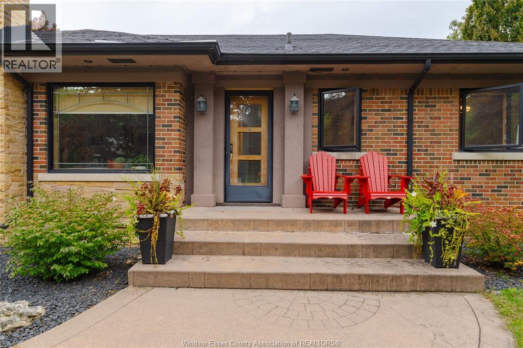 1550 Ypres, Windsor, Ontario  N8W 1R9 - Photo 4 - 26023659