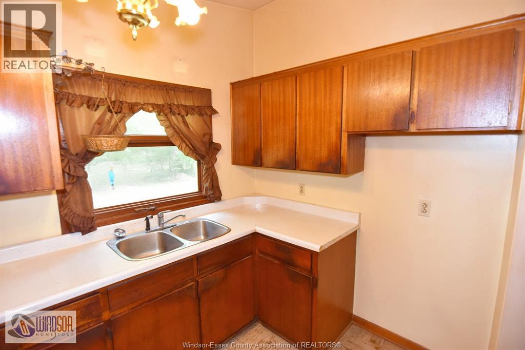 1011 Laurier, Lasalle, Ontario  N9J 1N2 - Photo 14 - 26023690