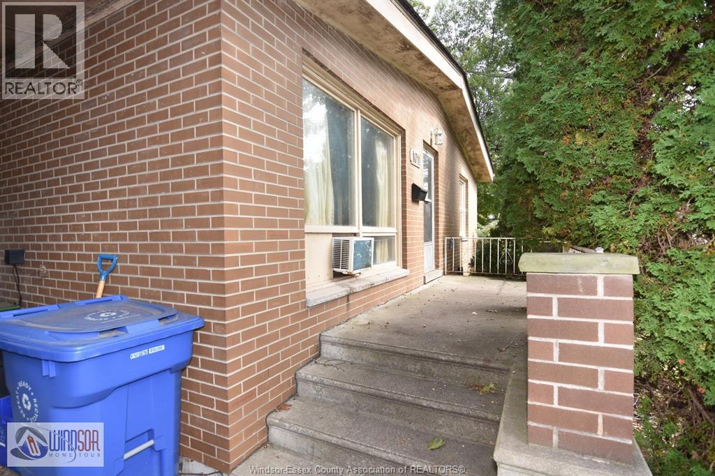 1011 Laurier, Lasalle, Ontario  N9J 1N2 - Photo 6 - 26023690