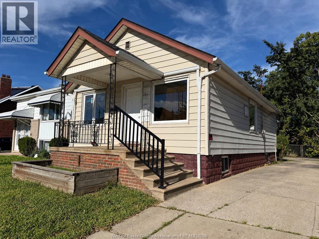2244 Howard, Windsor, Ontario  N8X 3V1 - Photo 2 - 26023370