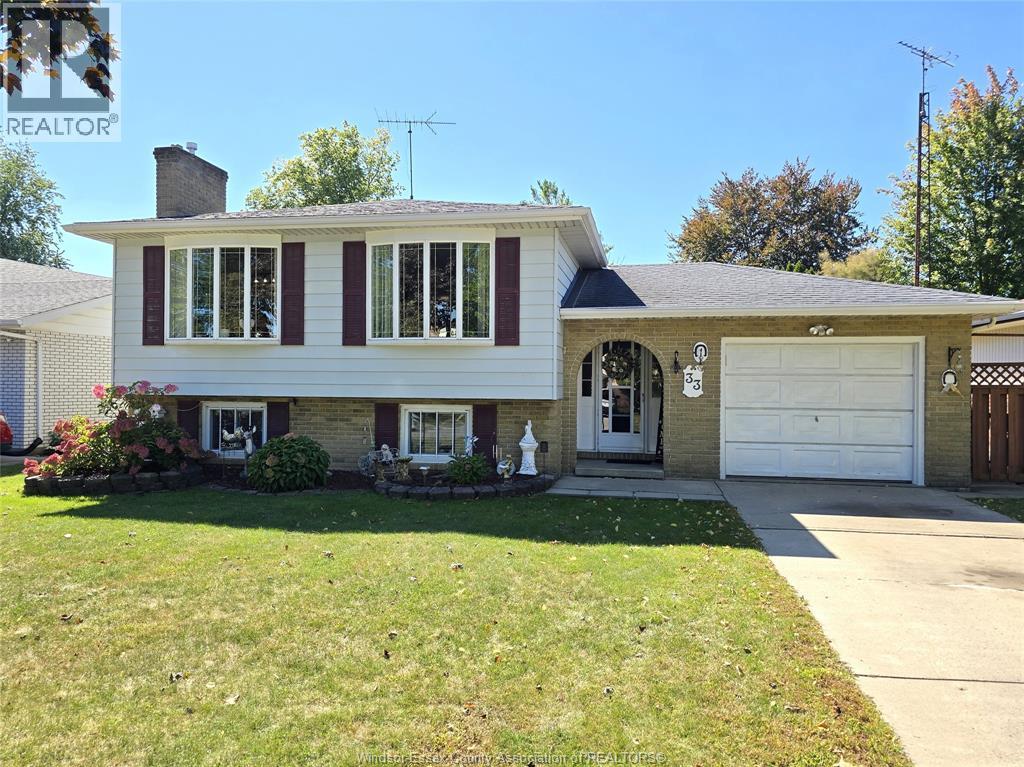 33 Bennie Avenue, Leamington, Ontario  N8H 4M2 - Photo 1 - 26023737