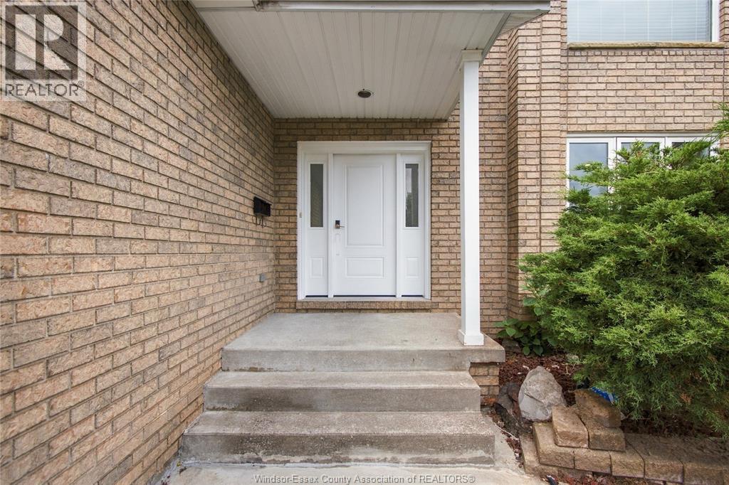2564 Buttery Street, Windsor, Ontario  N9E 4L9 - Photo 6 - 26023716
