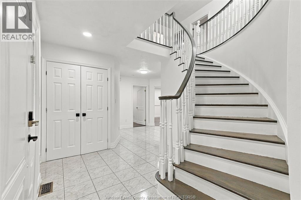 2564 Buttery Street, Windsor, Ontario  N9E 4L9 - Photo 7 - 26023716