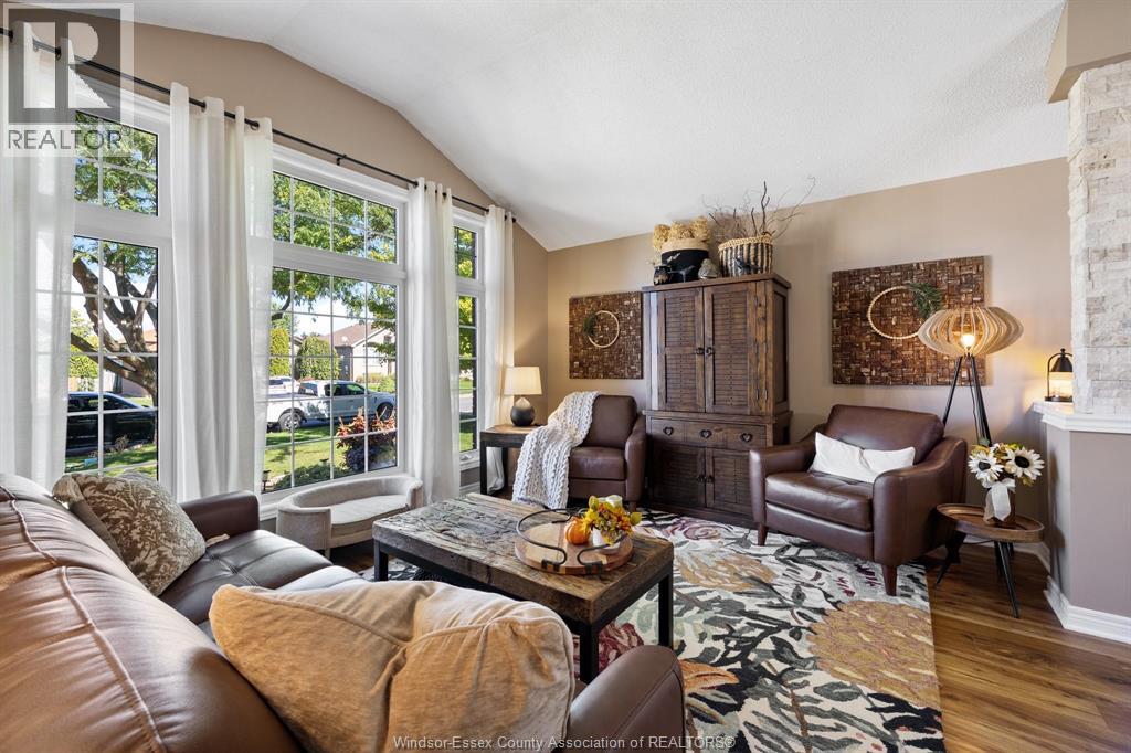 35 Whelan Drive, Amherstburg, Ontario  N9V 4A4 - Photo 4 - 26023758