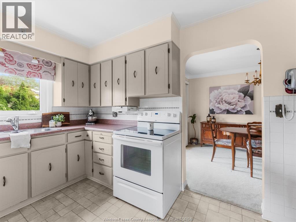 2566 Tourangeau, Windsor, Ontario  N8W 4N9 - Photo 10 - 26023079