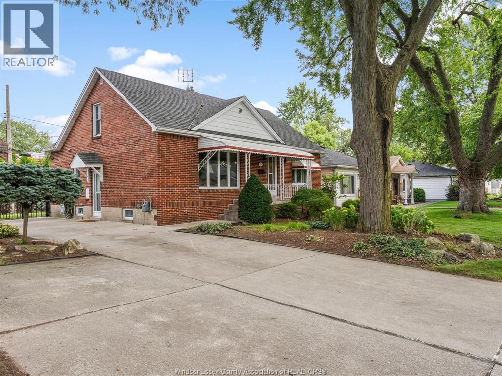 2566 Tourangeau, Windsor, Ontario  N8W 4N9 - Photo 2 - 26023079
