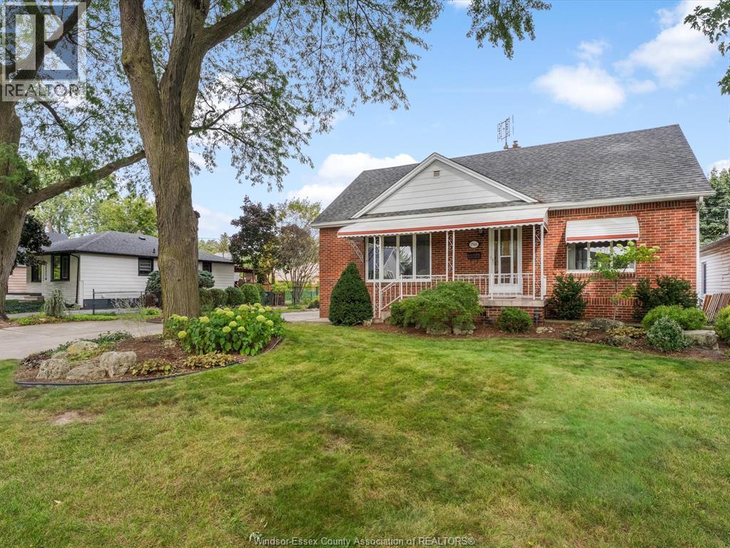 2566 Tourangeau, Windsor, Ontario  N8W 4N9 - Photo 3 - 26023079