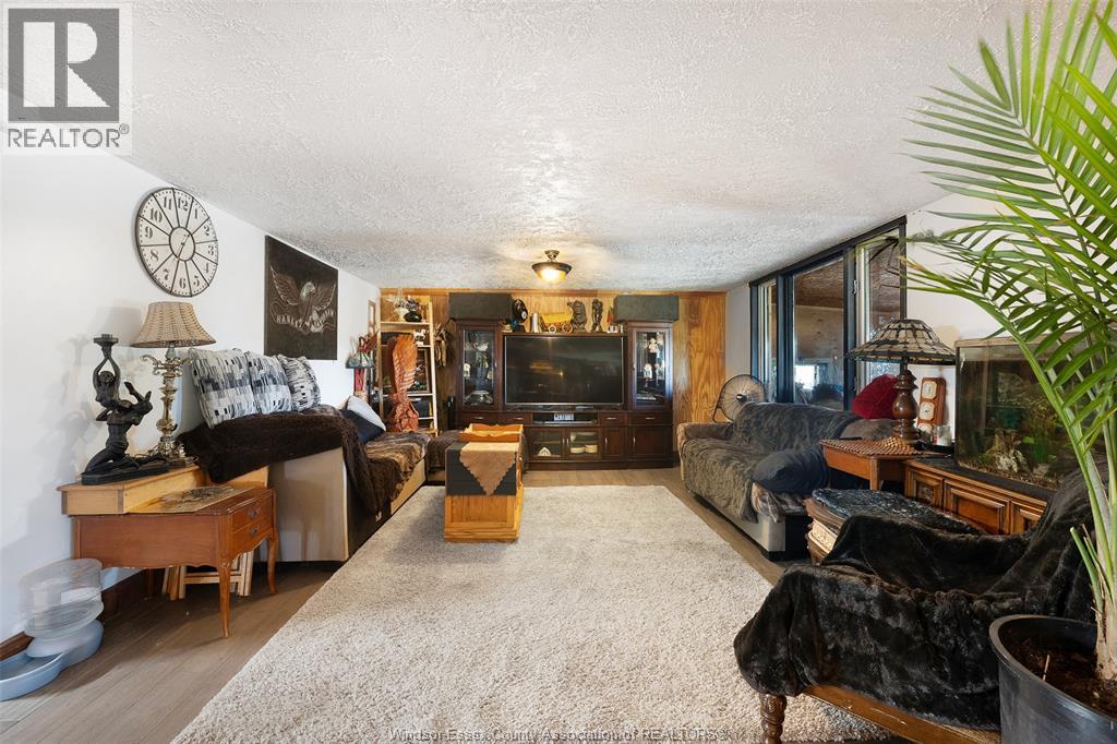 8865 Howard Avenue, Lasalle, Ontario  N0R 1L0 - Photo 10 - 26022853