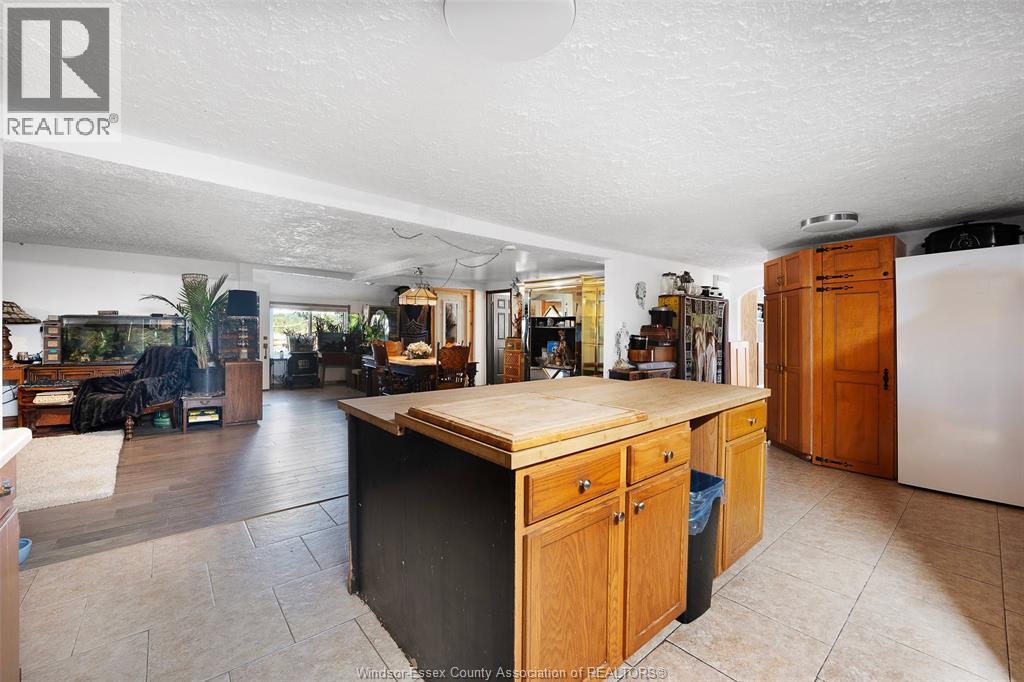 8865 Howard Avenue, Lasalle, Ontario  N0R 1L0 - Photo 17 - 26022853