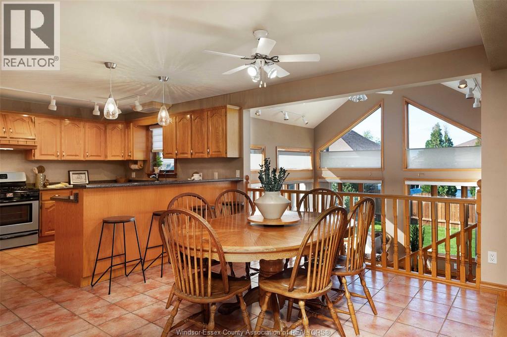 12354 Funaro Crescent, Tecumseh, Ontario  N9K 1C4 - Photo 11 - 26023760