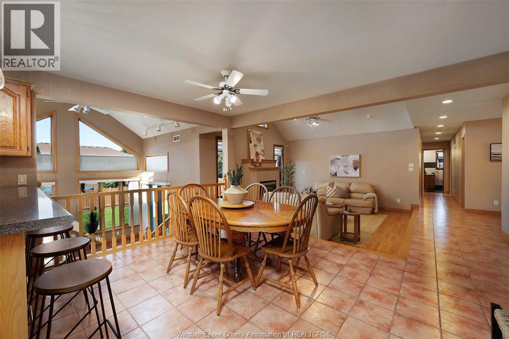 12354 Funaro Crescent, Tecumseh, Ontario  N9K 1C4 - Photo 12 - 26023760