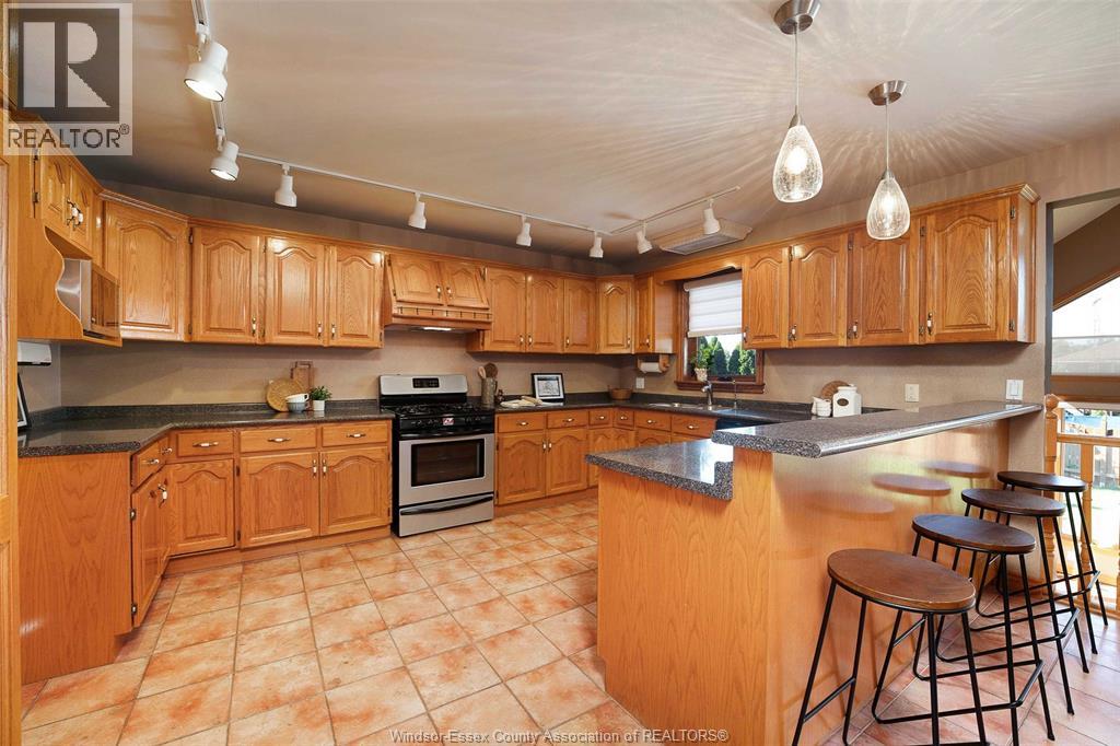 12354 Funaro Crescent, Tecumseh, Ontario  N9K 1C4 - Photo 16 - 26023760