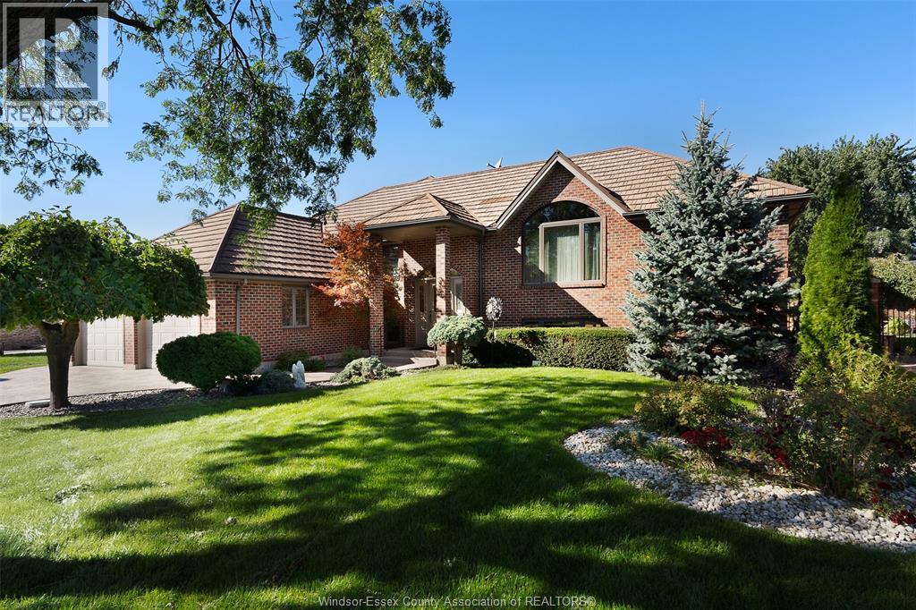 12354 Funaro Crescent, Tecumseh, Ontario  N9K 1C4 - Photo 4 - 26023760