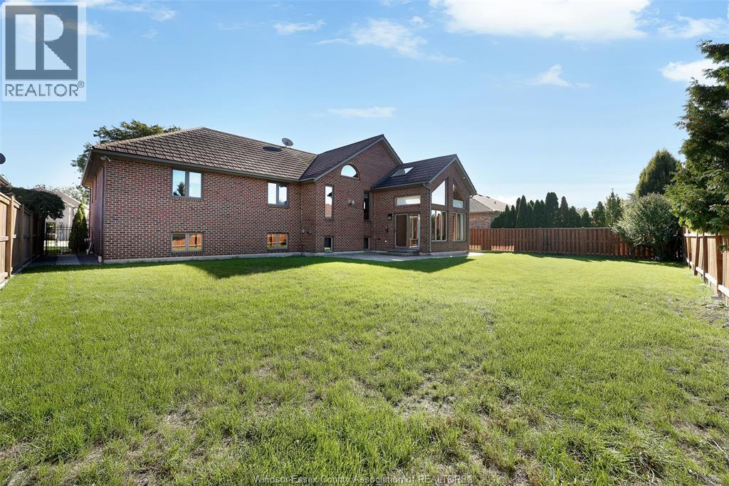 12354 Funaro Crescent, Tecumseh, Ontario  N9K 1C4 - Photo 48 - 26023760