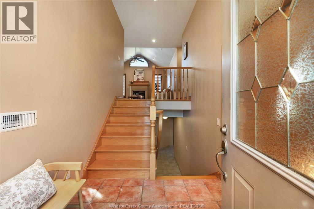 12354 Funaro Crescent, Tecumseh, Ontario  N9K 1C4 - Photo 6 - 26023760