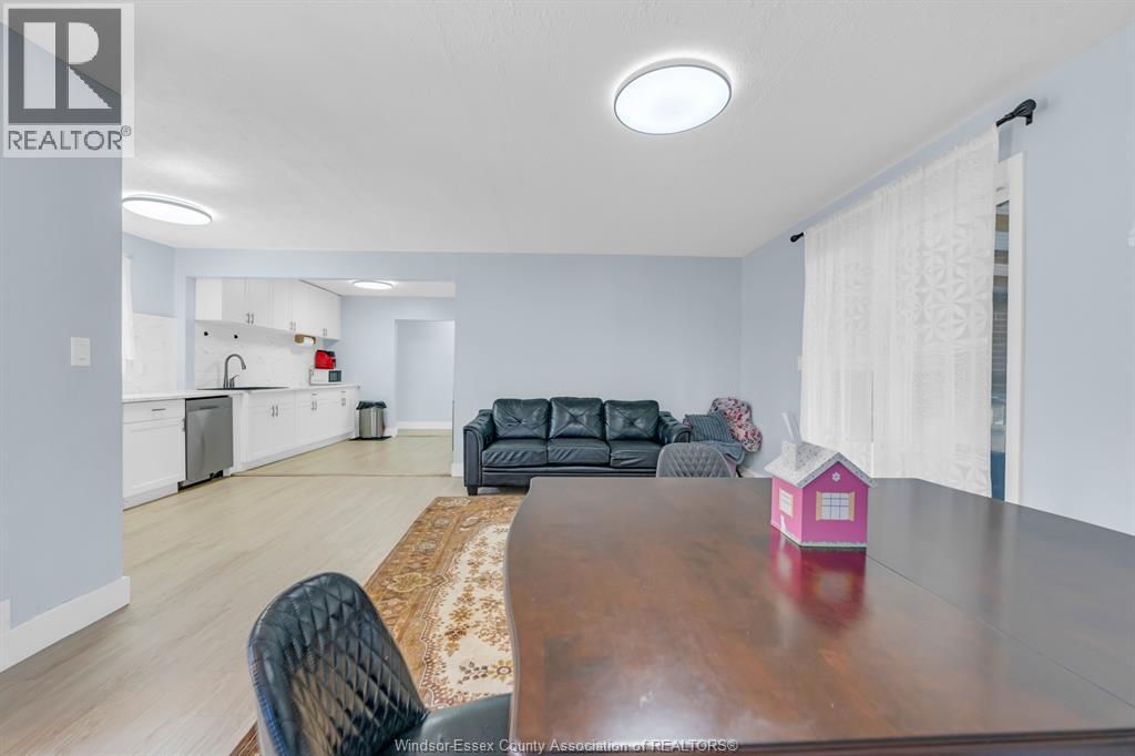 3660 Roxborough, Windsor, Ontario  N9E 3A2 - Photo 18 - 26023793