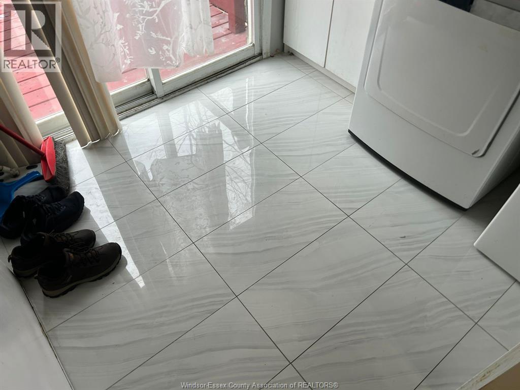 961 Campbell, Windsor, Ontario  N9B 2J4 - Photo 17 - 26023719