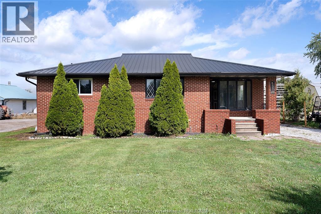 2300 County Rd 12, Essex, Ontario  N8M 2X6 - Photo 2 - 26023832
