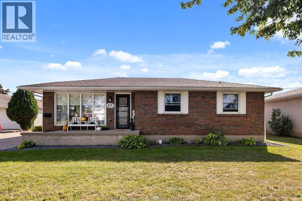 490 Victory, Lasalle, Ontario  N9J 1V7 - Photo 2 - 26023911